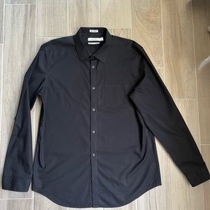 Calvin Klein Cool Tech
Black, button up